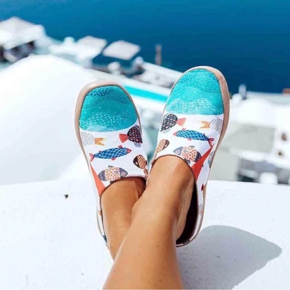 UIN Shoes - UIN Womens Happy Fish Shoe Sz 10.5 White Blue Orange Barefoot Slipper Mules Clog
